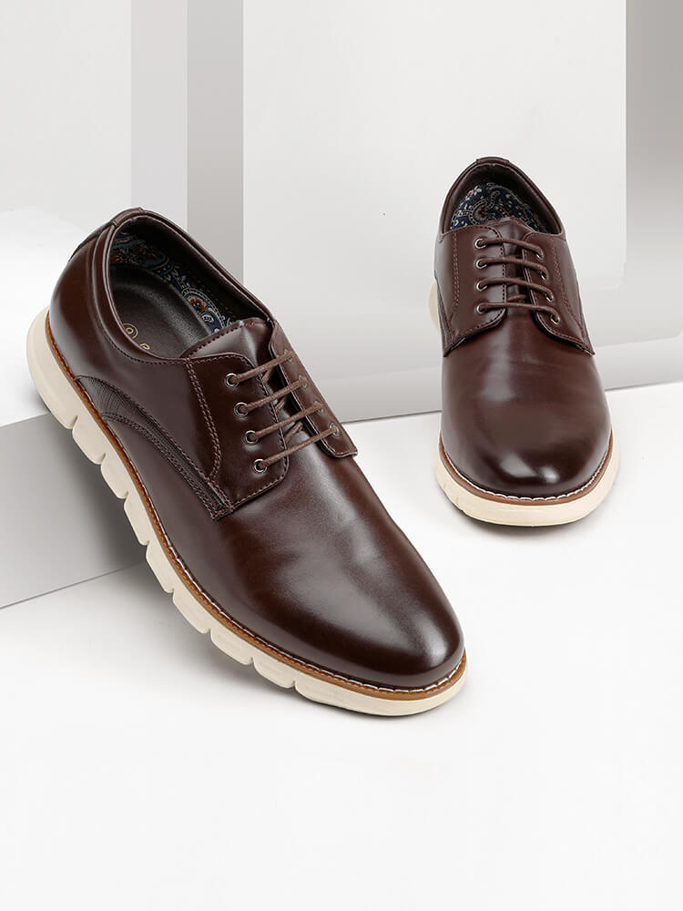 Best Casual Men’s Shoes to Wear with Jeans in 2022Bruno Marc