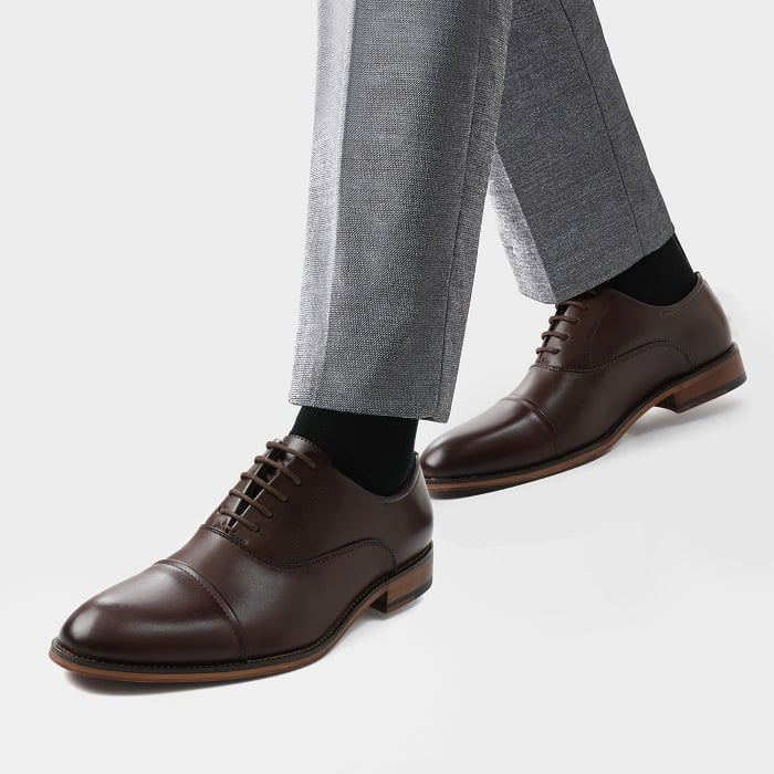 Shoes With Brown Pants: What Goes With Brown? - The Jacket Maker Blog
