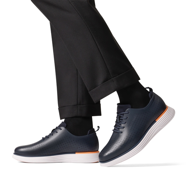 5 Best Business Casual Sneakers To Get the Spectacular Look