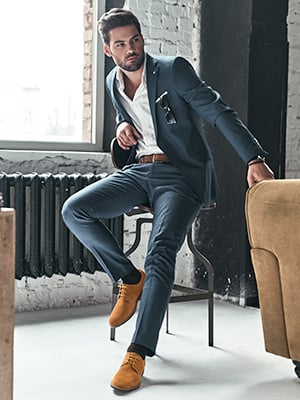 How To Wear Navy Blue Suit With Brown Shoes-Bruno Marc