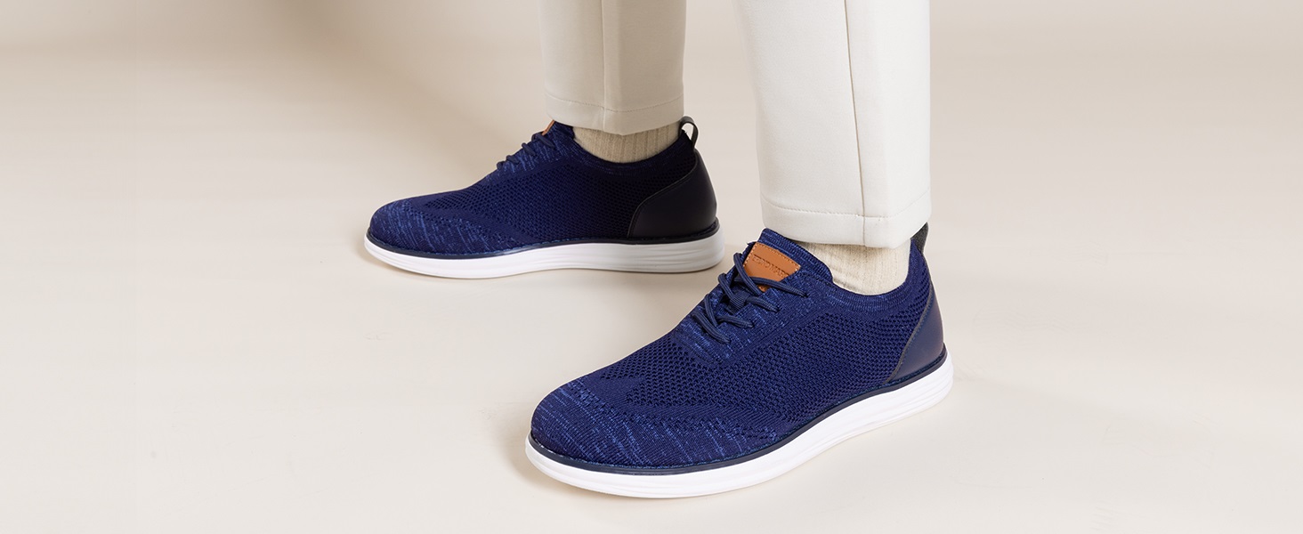 8 Awesome Men’s Business Casual Sneaker Outfit Ideas